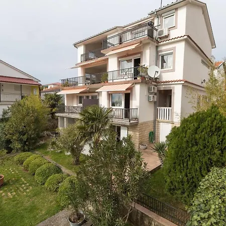 Studio In With Sea View Terrace Air Conditioning Wi Fi شقة *